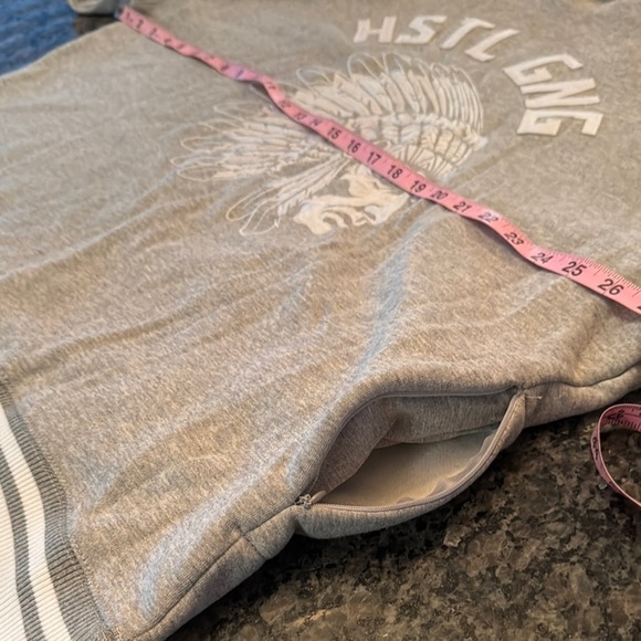 Hustle Gang light Gray Crewneck Sweater with embroidered Graphic Design EUC 3XL - Picture 3 of 12